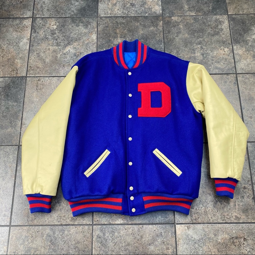Men’s Vintage TM Athletics Snap Button 100% Wool Varsity Jacket Size 48